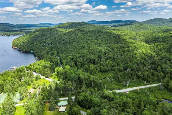 Big Moose, NY 13331,00 Higby RD