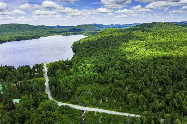 Big Moose, NY 13331,00 Higby RD