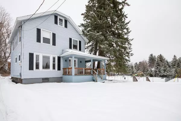 Lake Placid, NY 12946,93 Newman RD