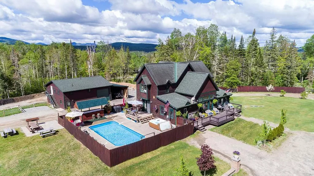 Lake Placid, NY 12946,9 Quail LN