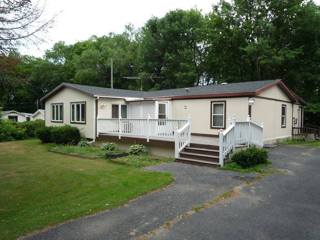 4 Rainbow Vista LN, Plattsburgh, NY 12901