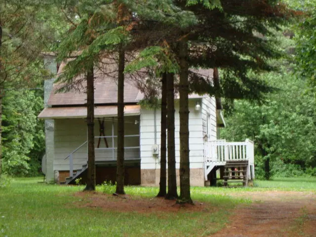 381 Eddy RD, Mooers, NY 12958