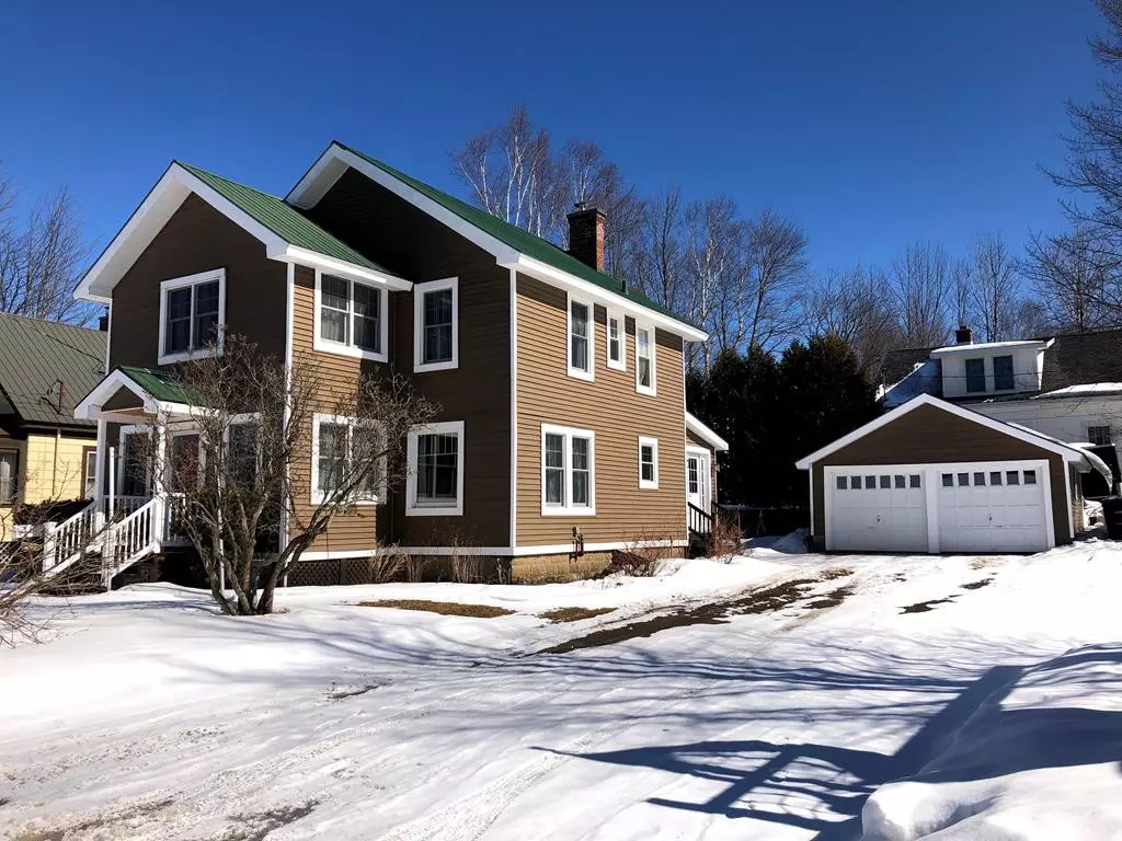 Saranac Lake, NY 12983,28 Fairview AVE