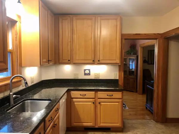 Saranac Lake, NY 12983,28 Fairview AVE