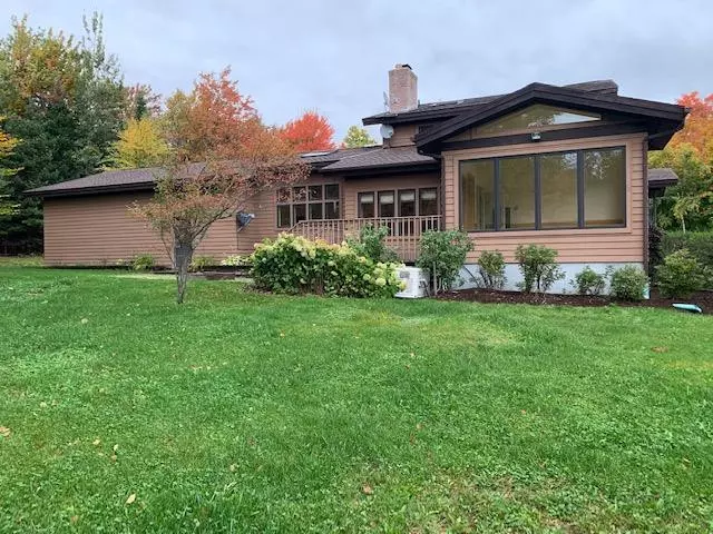 39 Haymeadow RD, Morrisonville, NY 12962