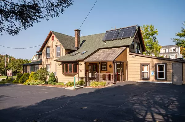 Saranac Lake, NY 12983,8 Church ST