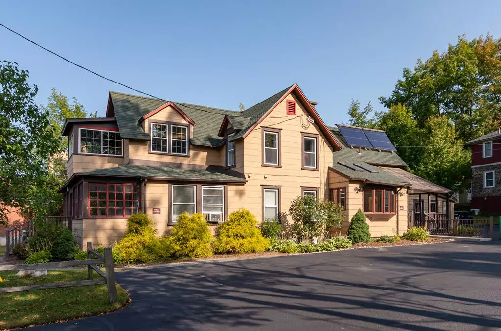 Saranac Lake, NY 12983,8 Church ST