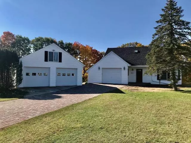 22 Ormsby CIR, Peru, NY 12972