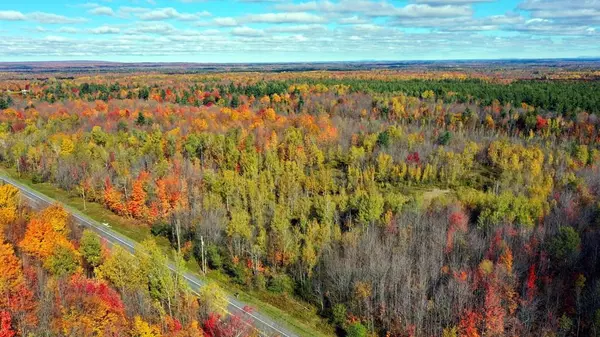 5000 Military TPKE, Altona, NY 12910