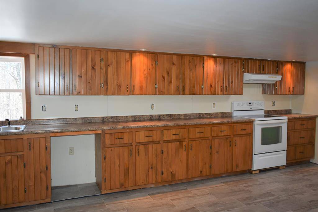 Mooers Forks, NY 12959,466 Bush RD