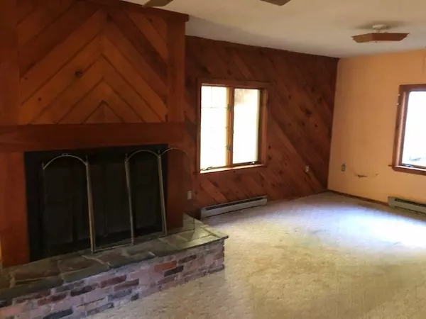 Saranac Lake, NY 12983,55 Jenkins ST