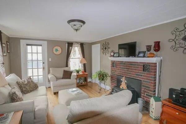 Elizabethtown, NY 12932,15 Cross ST