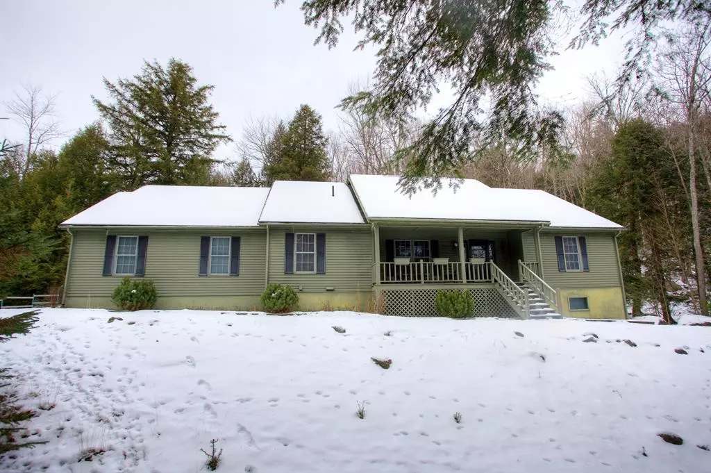 Saranac Lake, NY 12983,303 Glenwood DR