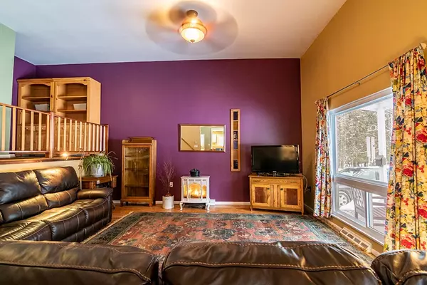 Saranac Lake, NY 12983,102 School ST