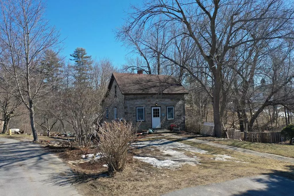 Keeseville, NY 12944,4/8 Grove ST