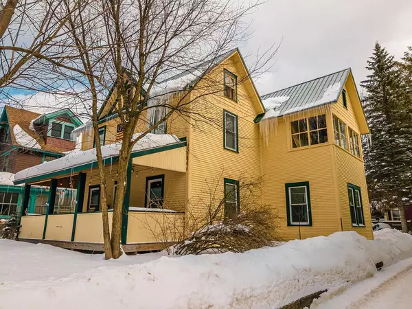 94 Shepard AVE, Saranac Lake, NY 12983