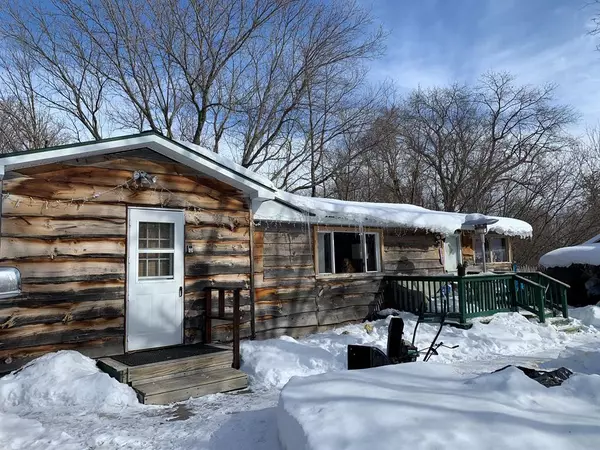 12 Grove ST, Keeseville, NY 12944