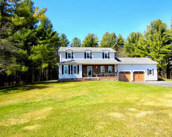 204 Booter LN, Chazy, NY 12921