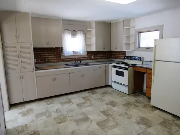 Peru, NY 12972,16 Bend ST