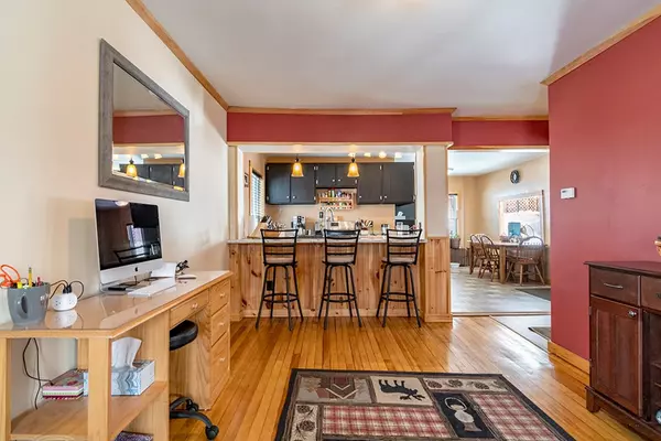 Saranac Lake, NY 12983,81 Bloomingdale AVE