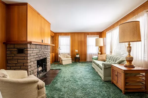 Saranac Lake, NY 12983,49 James ST