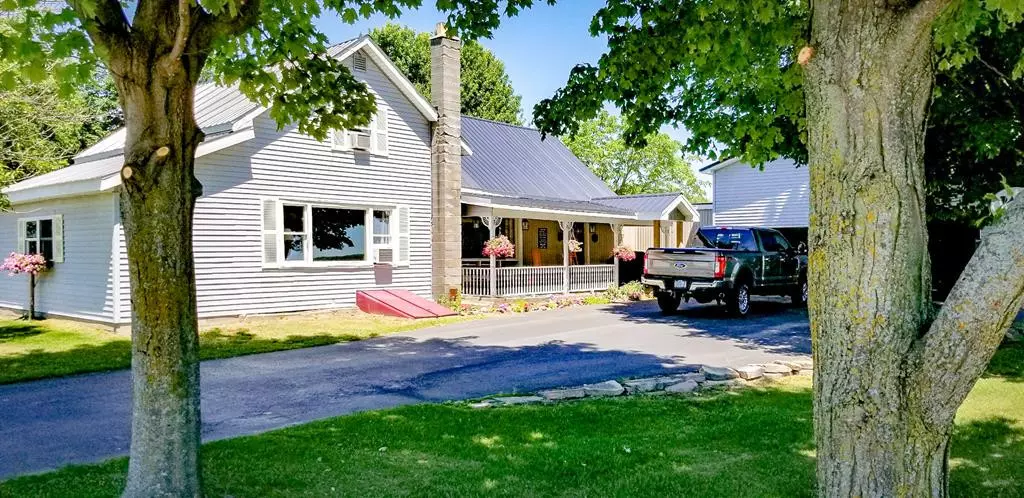 680 East RD, Burke, NY 12917