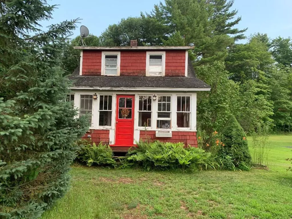 Willsboro, NY 12996,1244 Sunset DR