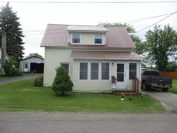 15 Iron AVE, Chateaugay, NY 12920