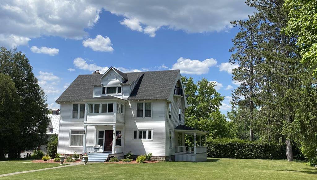 45 Oak ST, Champlain, NY 12919