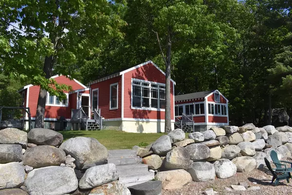 Willsboro, NY 12996,637 Corlear DR