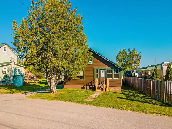 Saranac Lake, NY 12983,42 Duprey ST