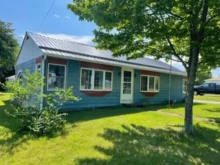 10 Forge ST, Altona, NY 12910