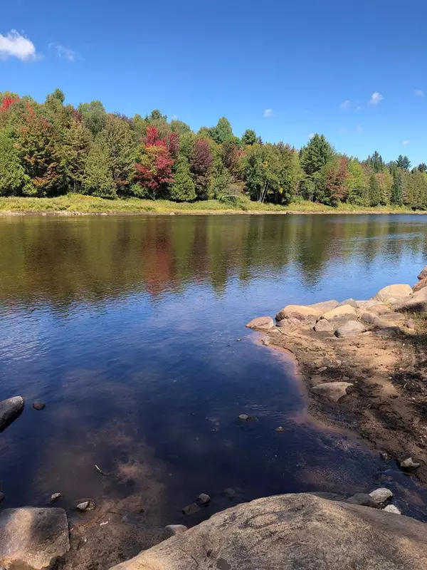 Saranac, NY,0 Cane RD