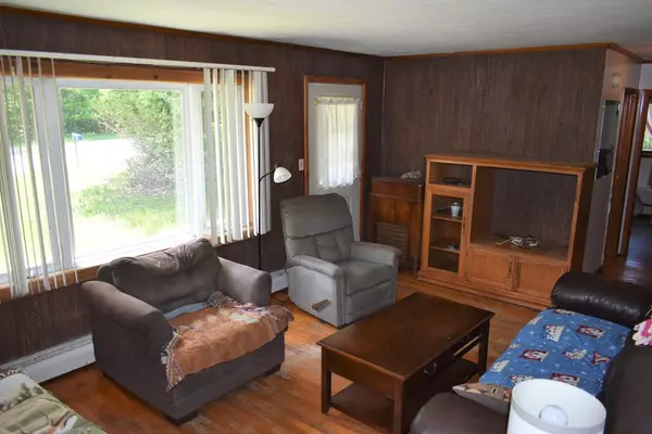 Saranac, NY 12981,734 Standish RD