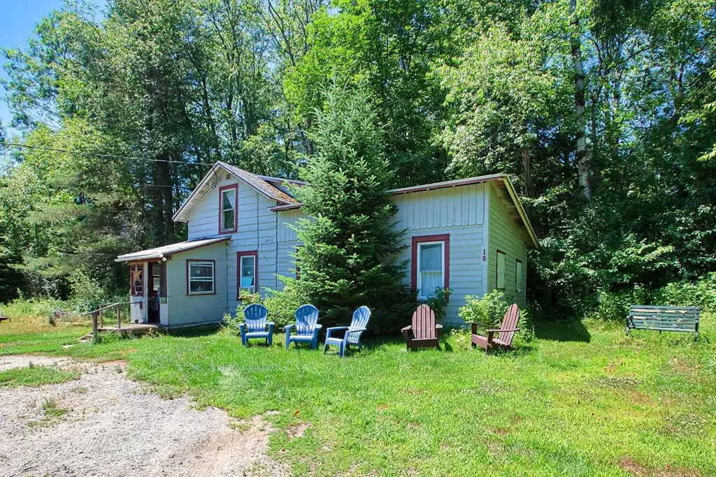 Lake Placid, NY 12946,16 Smith LN