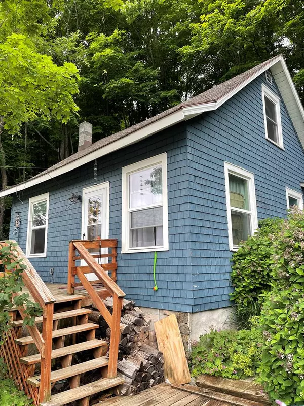 144 Old Lake Colby RD, Saranac Lake, NY 12983