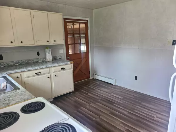 Cadyville, NY 12918,487 Route 374