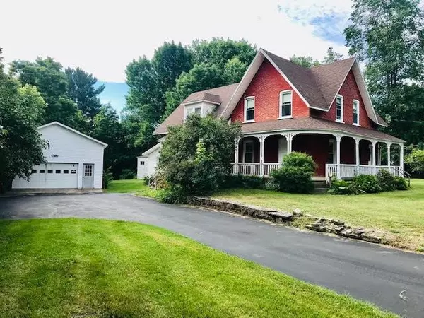 Schuyler Falls, NY 12985,444 Felton RD