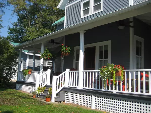 Keene Valley, NY 12943,36 Market ST