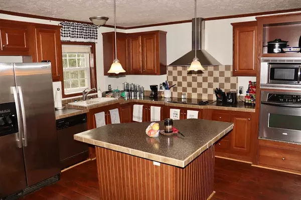 Altona, NY 12910,2354 Rand Hill RD