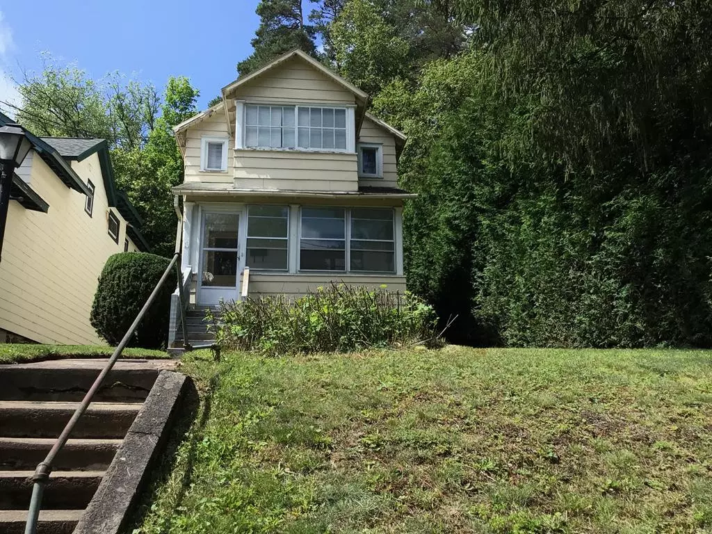 Saranac Lake, NY 12983,1287 Pine ST