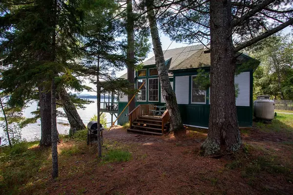 Saranac Lake, NY 12983,67 Prospect House LN