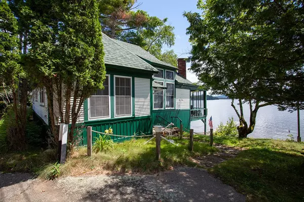 Saranac Lake, NY 12983,67 Prospect House LN