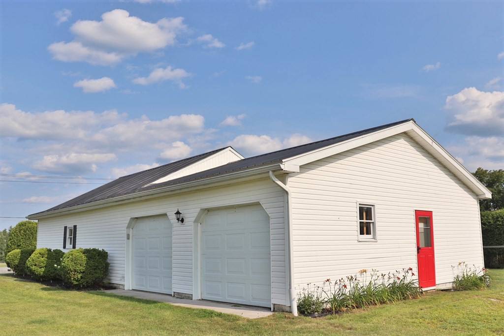 Mooers, NY 12958,657 Route 22