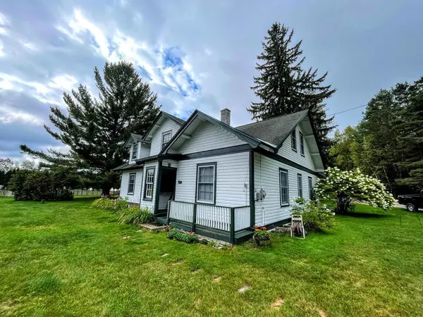 Saranac Lake, NY 12983,74 Saranac Inn LN