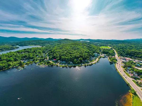 Saranac Lake, NY 12983,30 Maple Hill RD