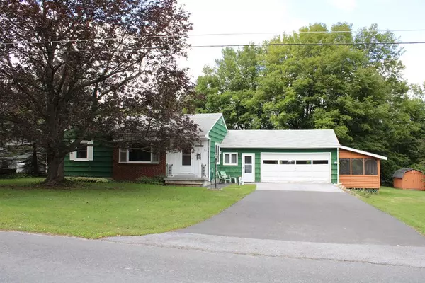 67 Lover's LN, West Chazy, NY 12992