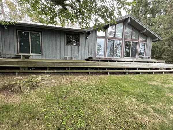 3 Giddings RD, Peru, NY 12972