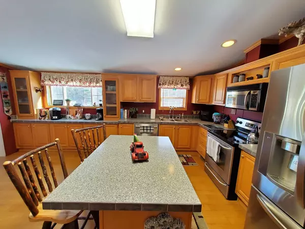 Willsboro, NY 12996,1106 Sunset DR