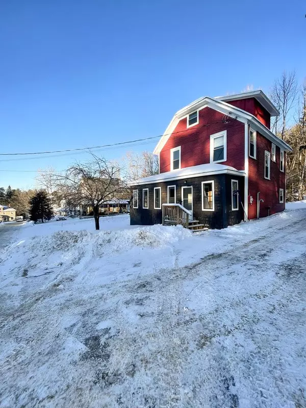 25 Balsam ST, Saranac Lake, NY 12983